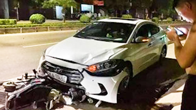 Video: Khởi tố đội trưởng Thanh tra giao thông lái ôtô tông chết nữ lao công ở Hưng Yên