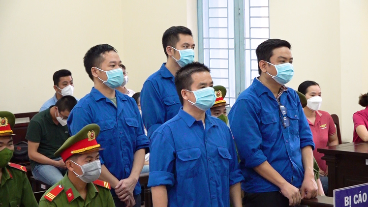 Video: Ông Trương Châu Hữu Danh và các bị cáo lãnh án tổng cộng 14 năm 6 tháng tù