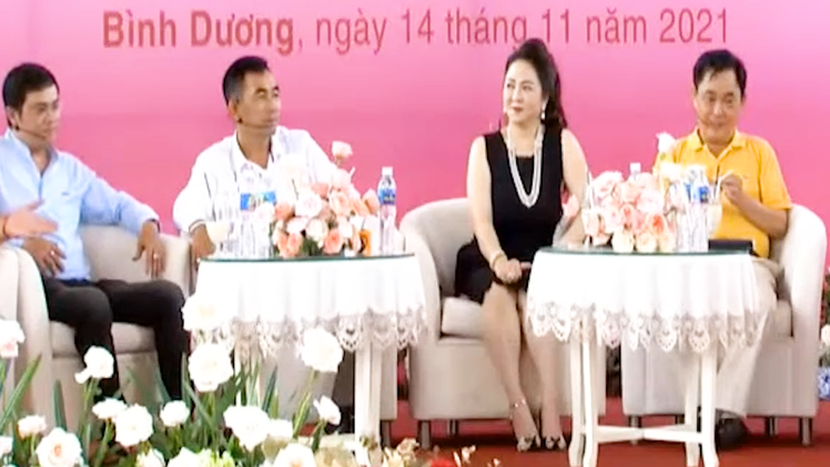 Video: Livestream ‘gặp gỡ và giao lưu khán giả’ của bà Phương Hằng, yêu cầu xử lý phát ngôn vi phạm