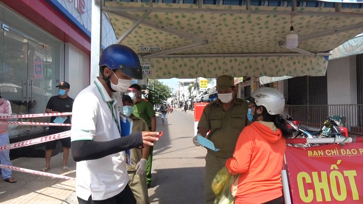 Video: Phan Thiết chuẩn bị tái lập chốt kiểm soát ở các cửa ngõ