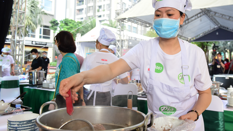 Video: ‘Mong báo Tuổi Trẻ giữ mãi truyền thống Ngày của phở 12-12’