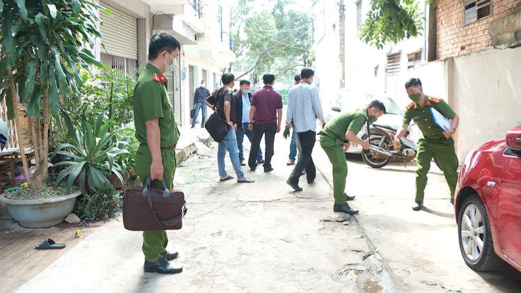 Video: Điều tra người phụ nữ tử vong bên đường với nhiều vết thương