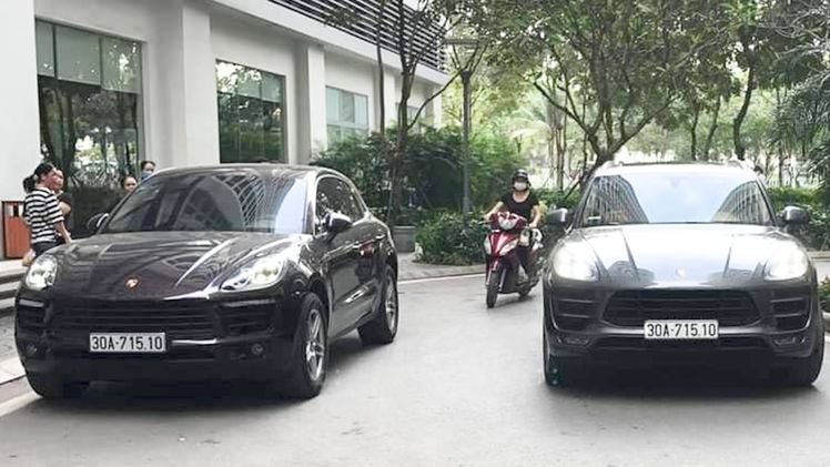 Video: Công an tạm giữ 2 ôtô Porsche trùng biển số 'chạm mặt' ở Hà Nội