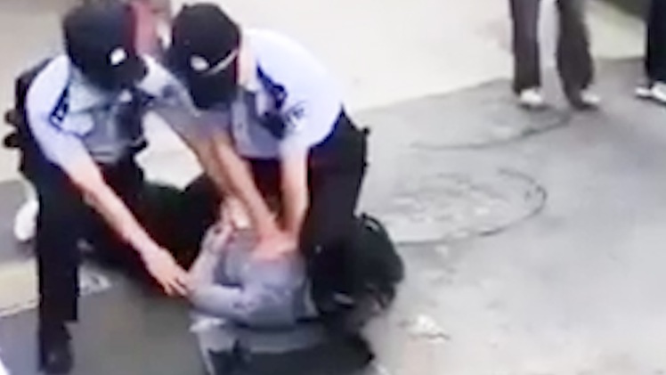 Video: Tấn công bằng dao trên phố, 5 người chết, 15 người bị thương ở Trung Quốc