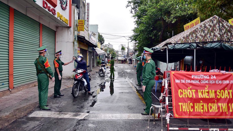 Góc nhìn trưa nay | Ngày đầu “ai ở đâu ở yên đó”, TP.HCM đã kiểm soát chặt các tuyến đường