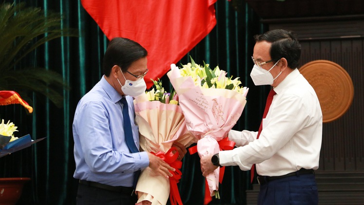 Video: Ông Phan Văn Mãi được bầu làm Chủ tịch UBND TP.HCM thay ông Nguyễn Thành Phong