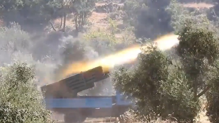 Video: Phóng rocket từ xe tải 'ngụy trang' vào gần khu vực đóng quân của Israel