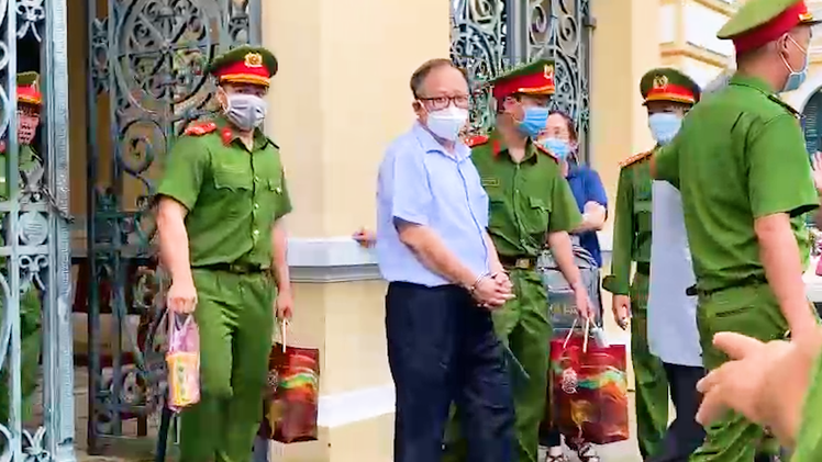 Video: Ông Tất Thành Cang bị phạt 6 năm tù trong vụ bán rẻ dự án Phước Kiển
