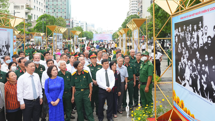 Video: TP.HCM triển lãm ảnh về cố Thủ tướng Võ Văn Kiệt