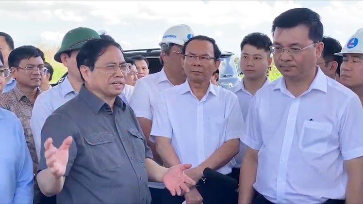 Video: Thủ tướng kiểm tra thực địa các dự án trọng điểm ở TP.HCM