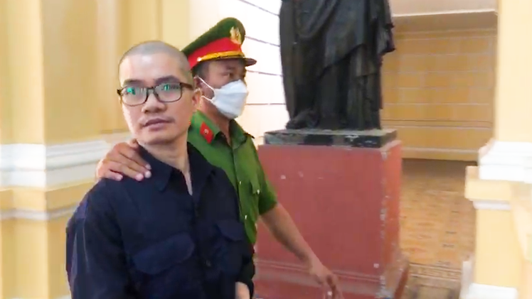 Video: Tuyên án vụ Alibaba, Nguyễn Thái Luyện lĩnh án chung thân, Võ Thị Thanh Mai 30 năm tù