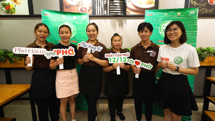 Khi người trẻ yêu phở