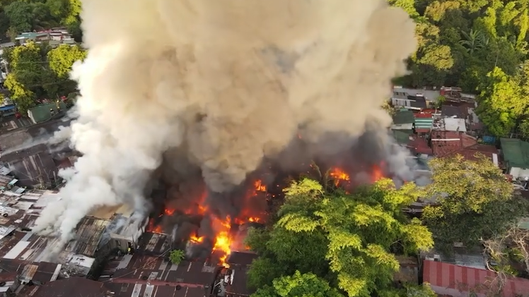 Video: Cháy lớn trong khu dân cư ở Philippines khiến 8 người thiệt mạng