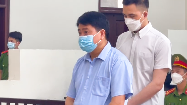 Video: Ông Nguyễn Đức Chung được giảm 3 năm tù sau khi nộp đủ 25 tỉ khắc phục hậu quả