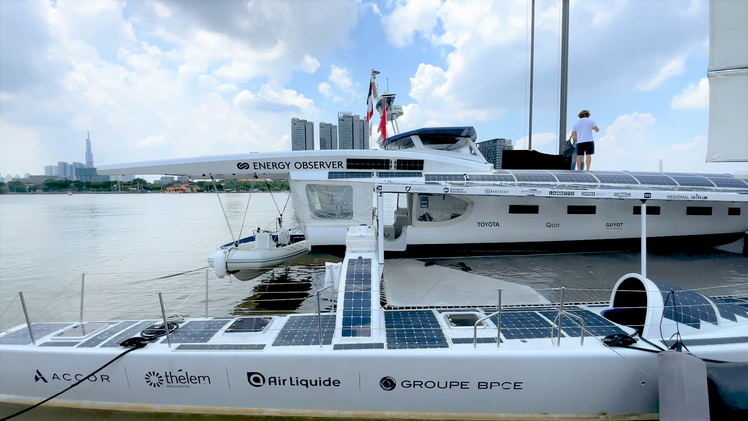 Video: Con tàu độc nhất vô nhị trên thế giới chạy bằng năng lượng mặt trời, gió và hydro đến TP.HCM