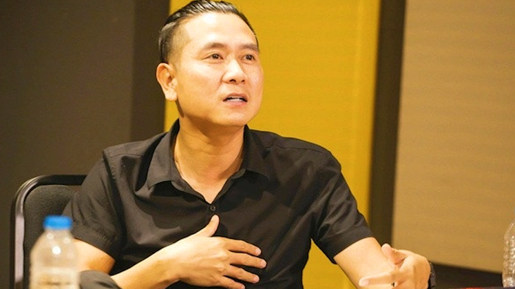 Video: Nhạc sĩ Hồ Hoài Anh bị cảnh cáo, trừ thi đua vì ra nước ngoài không xin phép