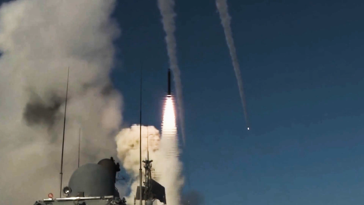 Video Hạm đội Biển Đen dùng tổ hợp tên lửa tấn công Ukraine