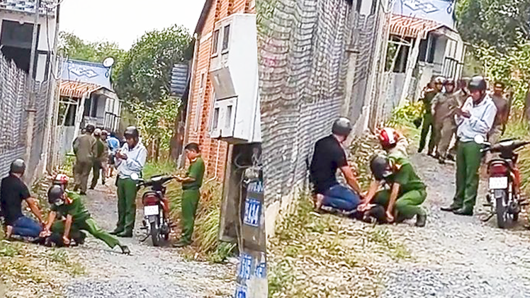 Video: Bắt người đàn ông nghi ‘ngáo đá’ sát hại mẹ ruột ở Tây Ninh