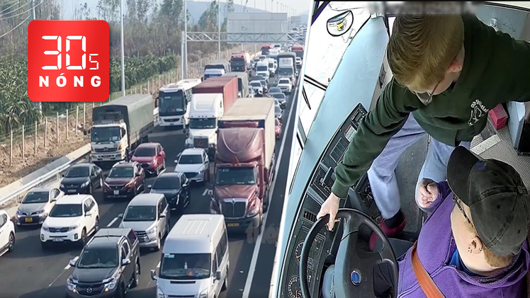 Bản tin 30s Nóng: Cao tốc Phan Thiết - Dầu Giây kẹt xe kéo dài; Học sinh lớp 7 cứu cả xe buýt
