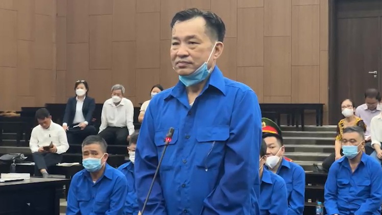 Video: Xét xử cựu chủ tịch Bình Thuận cùng 11 cựu cán bộ trong vụ sai phạm về đất đai