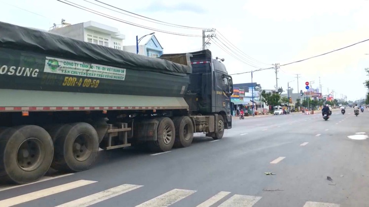 Góc nhìn trưa nay | Người dân sống trong lo sợ vì giao lộ không có đèn tín hiệu giao thông