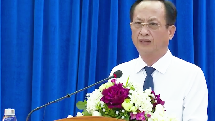 Video: Người dân gửi thư cảm ơn chủ tịch Bạc Liêu sau phát biểu gây 'bão mạng'