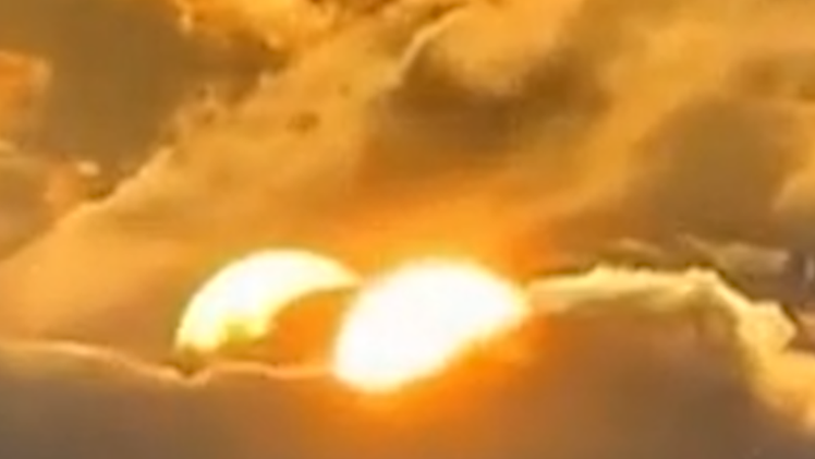 Vì sao có hình ảnh 'hai mặt trời' ở Trung Quốc?