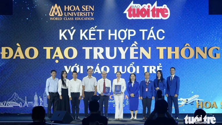 Ký kết hợp tác đào tạo giữa báo Tuổi Trẻ và Trường đại học Hoa Sen