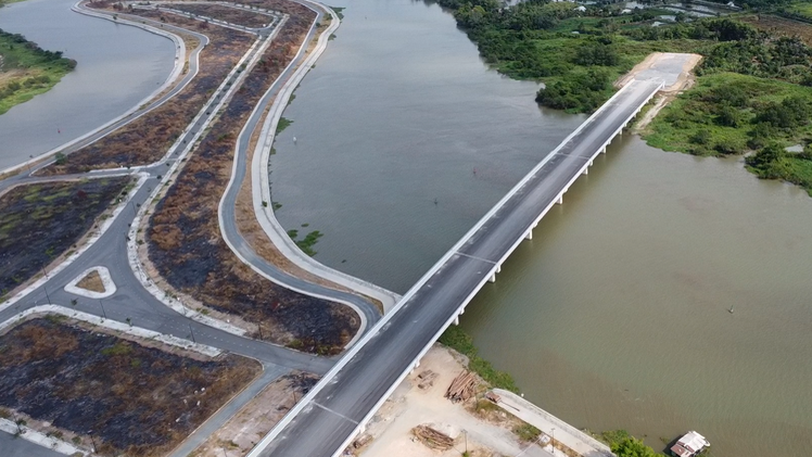 Cầu gần 400 tỉ xây xong nhưng chưa có đường kết nối ở Đồng Nai