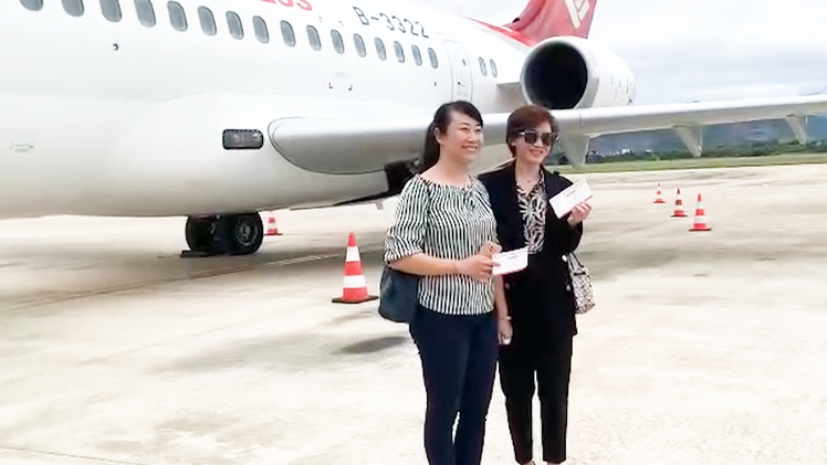 50 hành khách Việt Nam bay thử máy bay 'made in China' tuyến TP.HCM - Đà Nẵng