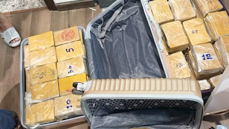 Bắt 184 bánh heroin chuẩn bị vận chuyển từ TP.HCM đi Đài Loan