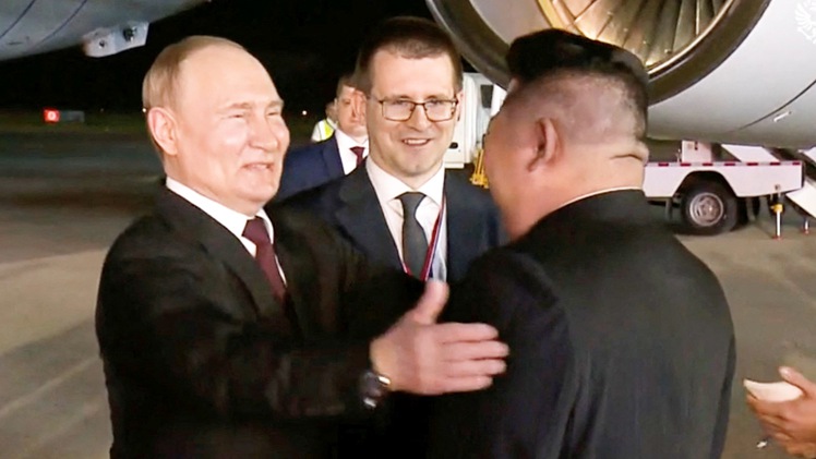 Video ông Kim Jong Un đón ông Putin tại sân bay Bình Nhưỡng