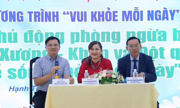 Nhà báo Bùi Hương: 'Khi người dân tin yêu, đó là phần thưởng lớn nhất'