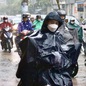 Thời tiết hôm nay 4-10: Rãnh áp thấp dịch lên miền Trung, Nam Bộ đỡ mưa